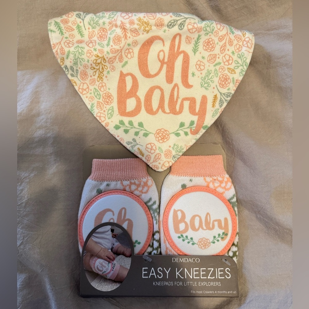 Demdaco 'Oh Baby' Bib and Kneepad Set - Pink and White
